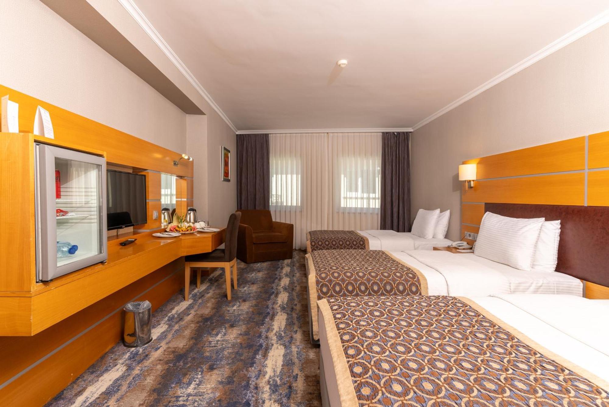 Ankara Plaza Hotel Екстер'єр фото